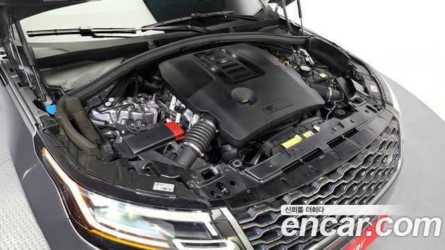 Land Rover Range Rover Velar 2022 — photo 6