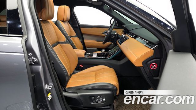 Land Rover Range Rover Velar 2022 — photo 11