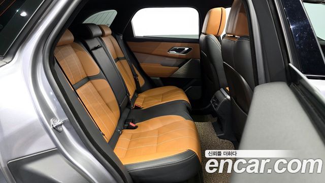 Land Rover Range Rover Velar 2022 — photo 12