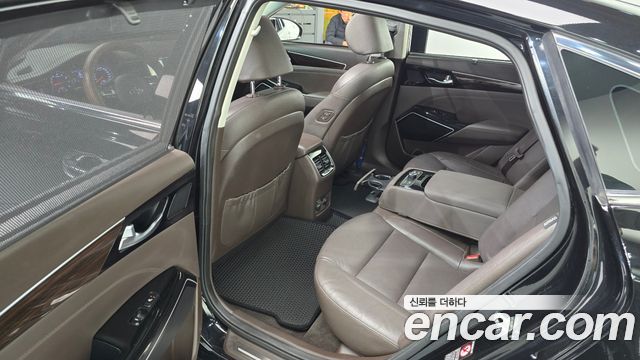 Kia K7 2018 — photo 12