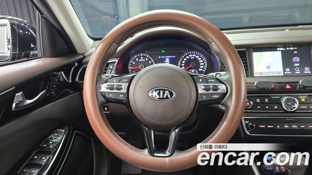 Kia K7 2018 — photo 13
