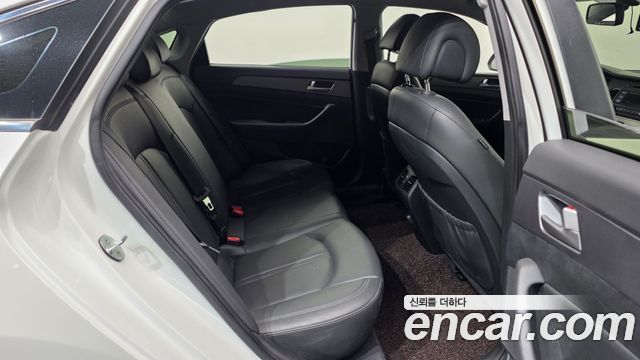 Hyundai Sonata 2016 — photo 11