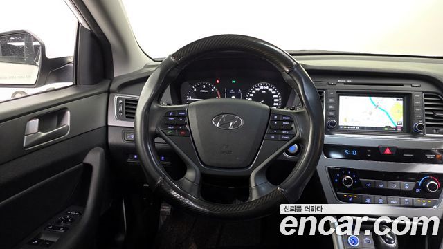 Hyundai Sonata 2016 — photo 12