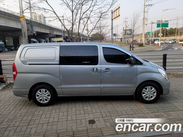 Hyundai Starex 2017 — photo 11
