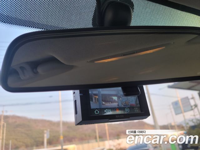Hyundai Starex 2017 — photo 17