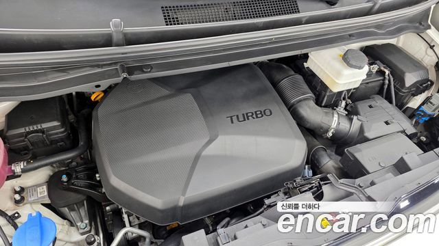 Hyundai Staria 2023 — photo 6