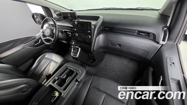 Hyundai Staria 2023 — photo 7