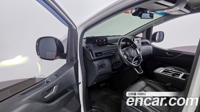 Hyundai Staria 2023 — photo 10