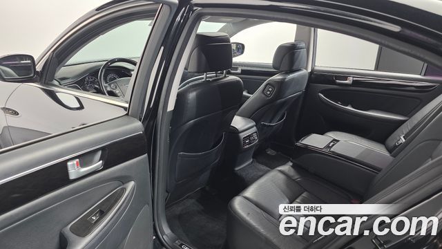 Hyundai Genesis 2012 — photo 17