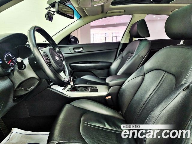 Kia K5 2016 — photo 8