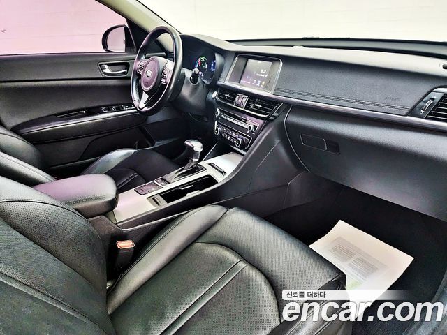 Kia K5 2016 — photo 11