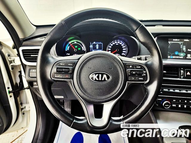 Kia K5 2016 — photo 12