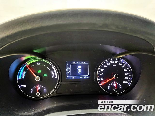 Kia K5 2016 — photo 13