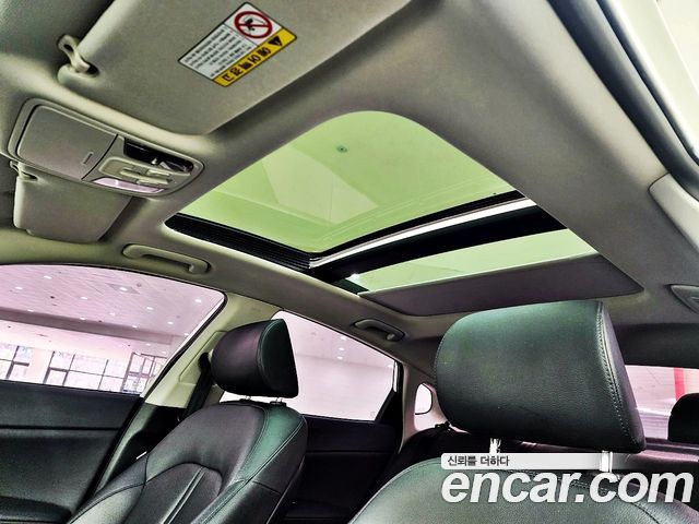 Kia K5 2016 — photo 18