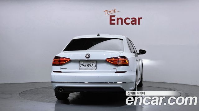 Volkswagen Passat 2018 — photo 4
