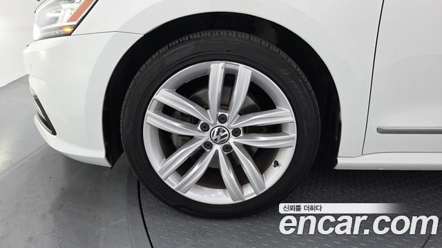 Volkswagen Passat 2018 — photo 5