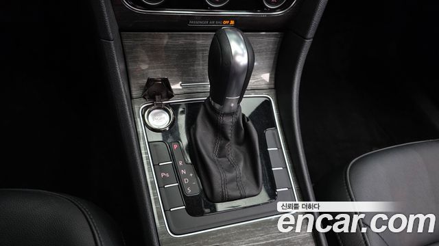 Volkswagen Passat 2018 — photo 9