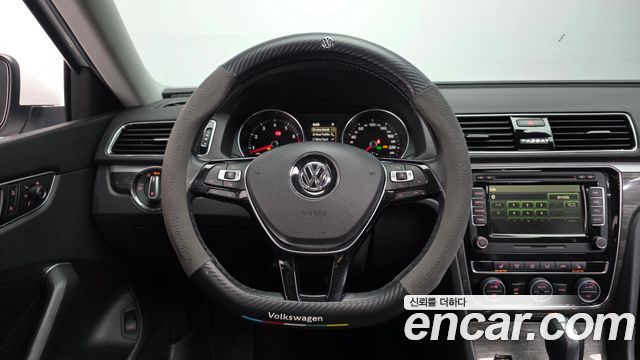 Volkswagen Passat 2018 — photo 13
