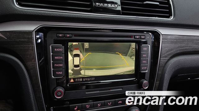 Volkswagen Passat 2018 — photo 14