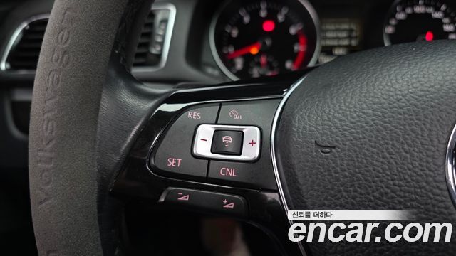 Volkswagen Passat 2018 — photo 19