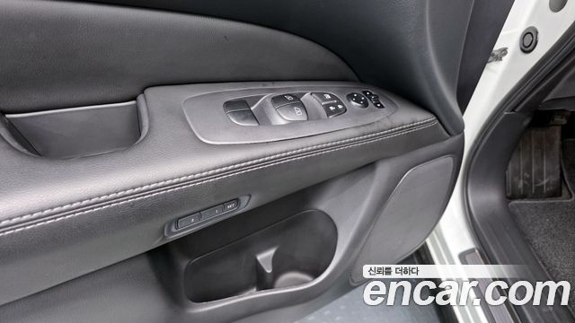 Nissan Pathfinder 2014 — photo 17