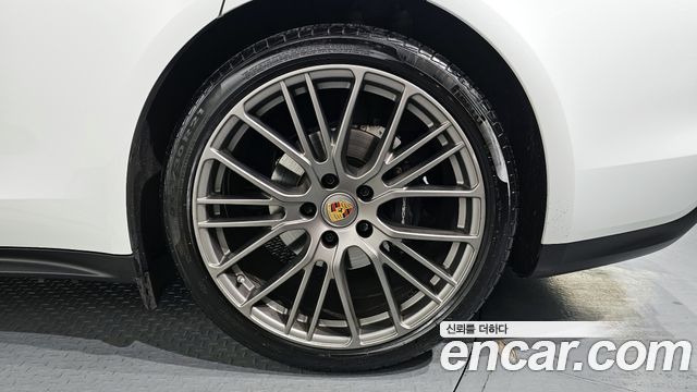 Porsche Panamera 2023 — photo 5