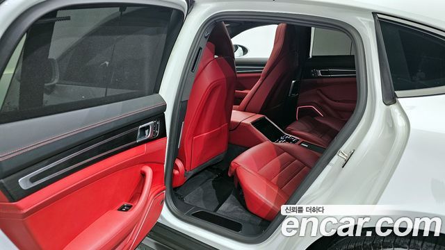 Porsche Panamera 2023 — photo 11