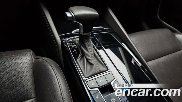 Kia K7 2016 — photo 9