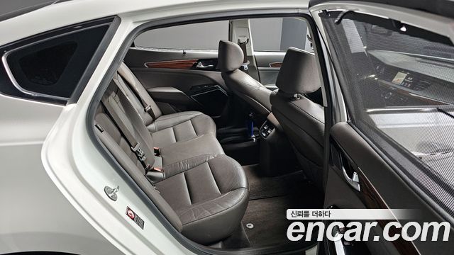 Kia K7 2016 — photo 12