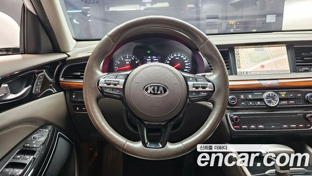 Kia K7 2016 — photo 13