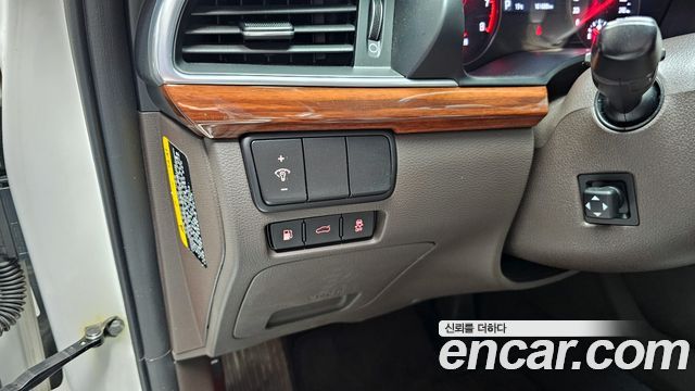 Kia K7 2016 — photo 17