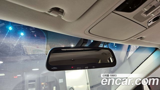 Kia K7 2016 — photo 18