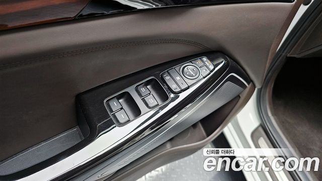 Kia K7 2016 — photo 19