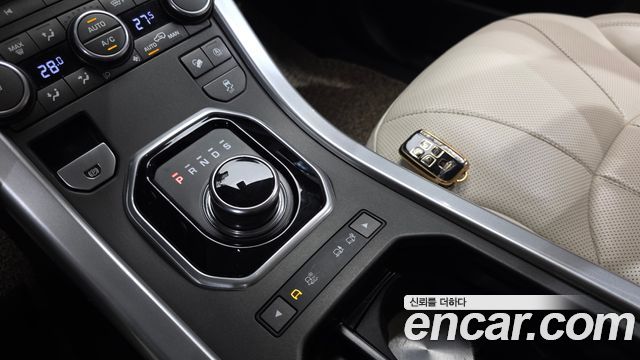 Land Rover Range Rover Evoque 2019 — photo 9