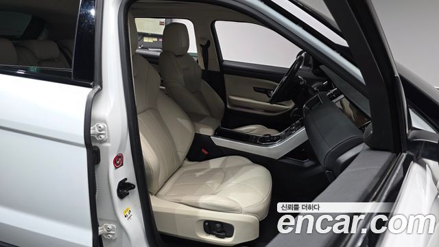 Land Rover Range Rover Evoque 2019 — photo 10