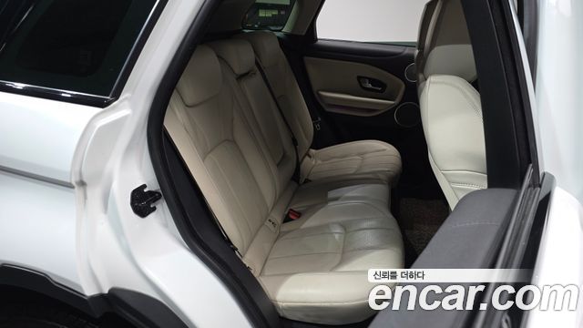 Land Rover Range Rover Evoque 2019 — photo 12