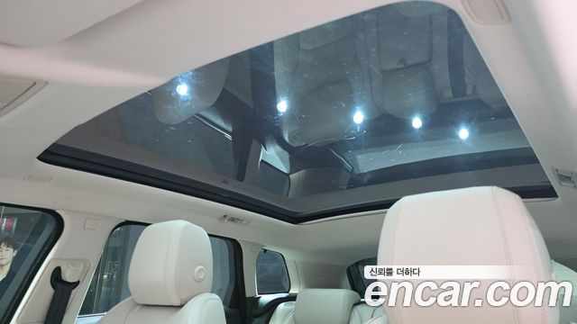 Land Rover Range Rover Evoque 2019 — photo 16