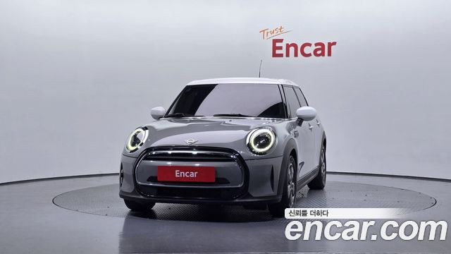 Mini Cooper 2022 — photo 3