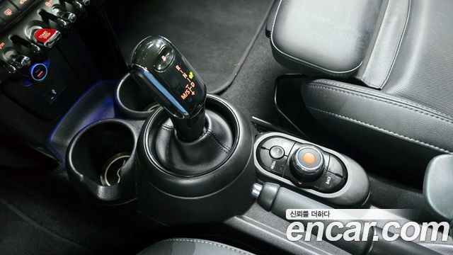 Mini Cooper 2022 — photo 9