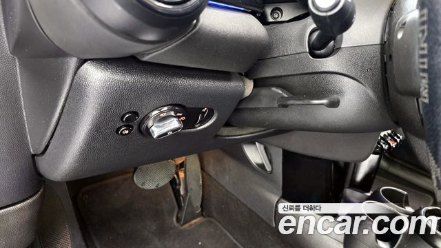 Mini Cooper 2022 — photo 18