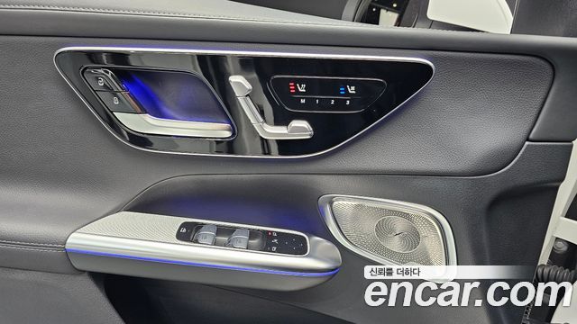 Mercedes-Benz GLC-Class 2025 — photo 15