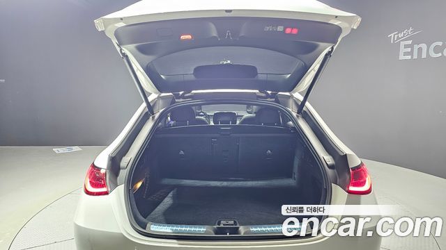 Mercedes-Benz GLC-Class 2025 — photo 20