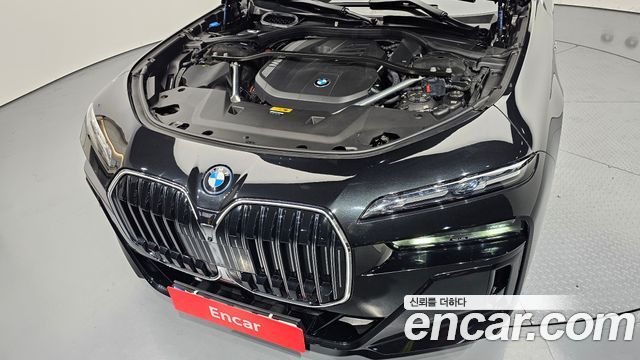 BMW 7-Series 2023 — photo 6
