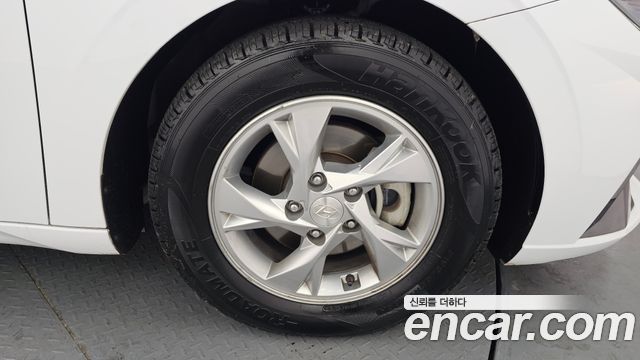 Hyundai AVANTE 2022 — photo 5