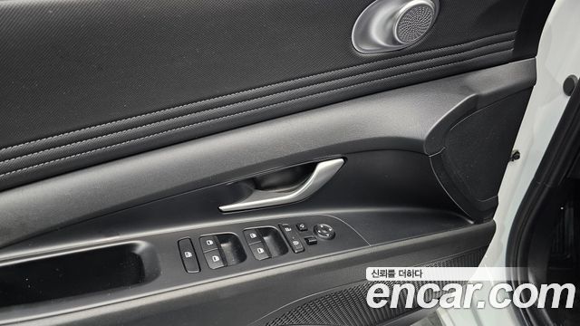 Hyundai AVANTE 2022 — photo 16