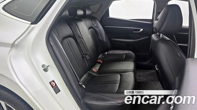 Hyundai Sonata 2022 — photo 12