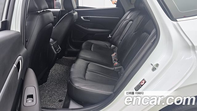 Hyundai Sonata 2022 — photo 13
