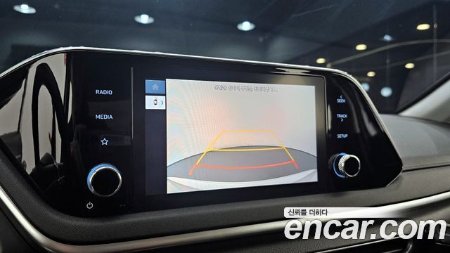Hyundai Sonata 2022 — photo 16
