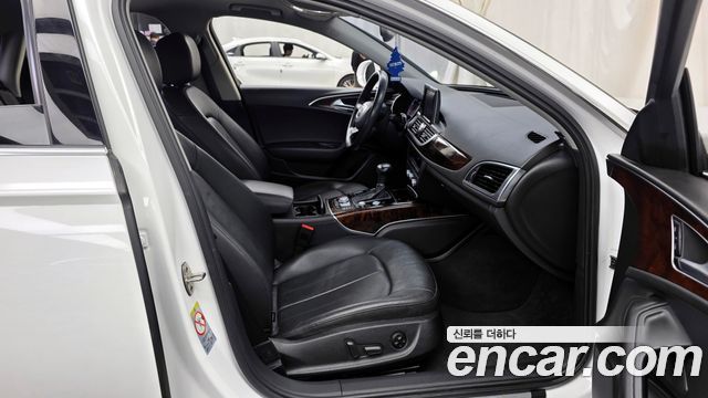 Audi A6 2015 — photo 11