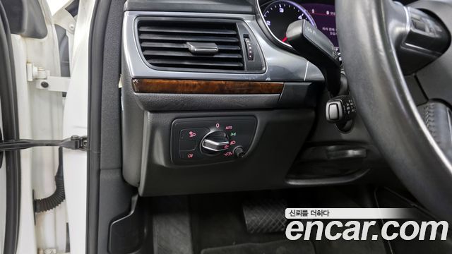 Audi A6 2015 — photo 16